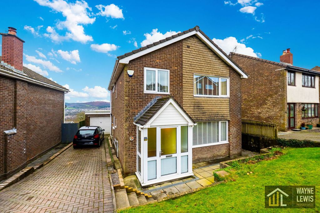 Property photo 1 of 47