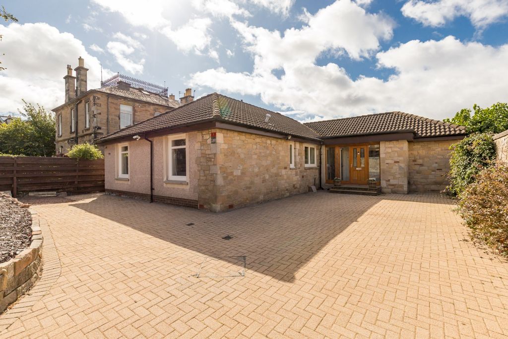 Property photo 1 of 21 Picture No. 25