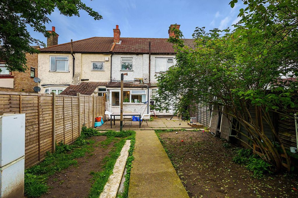 Property photo 2 of 3