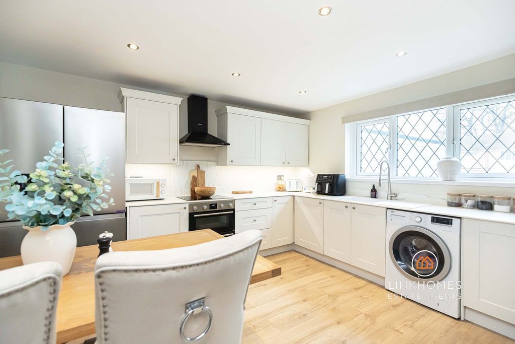 Property photo 2 of 29