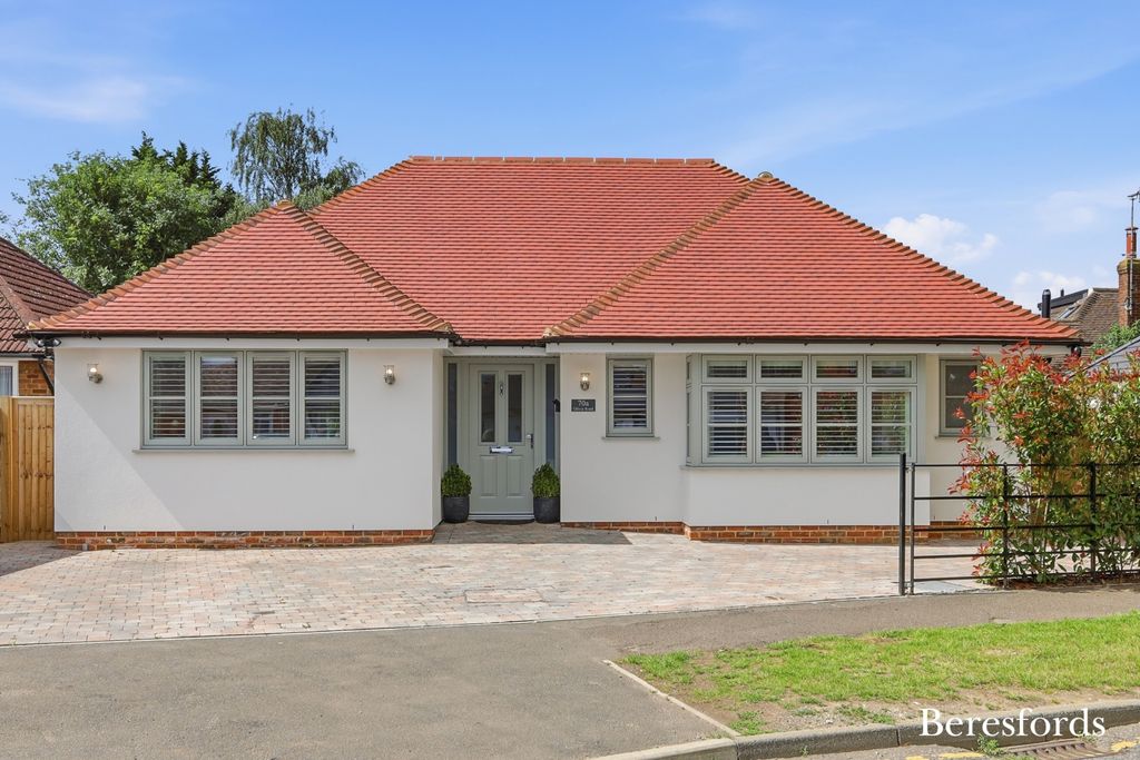 Property photo 1 of 14 Front