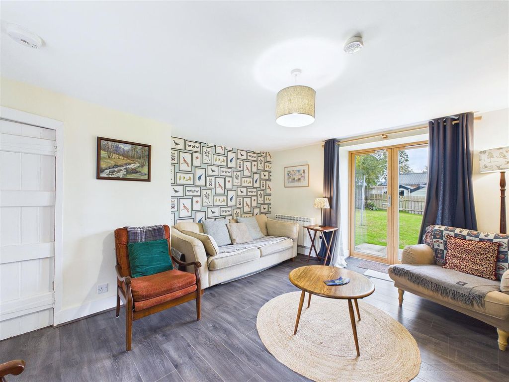 Property photo 3 of 27 Sitting Room