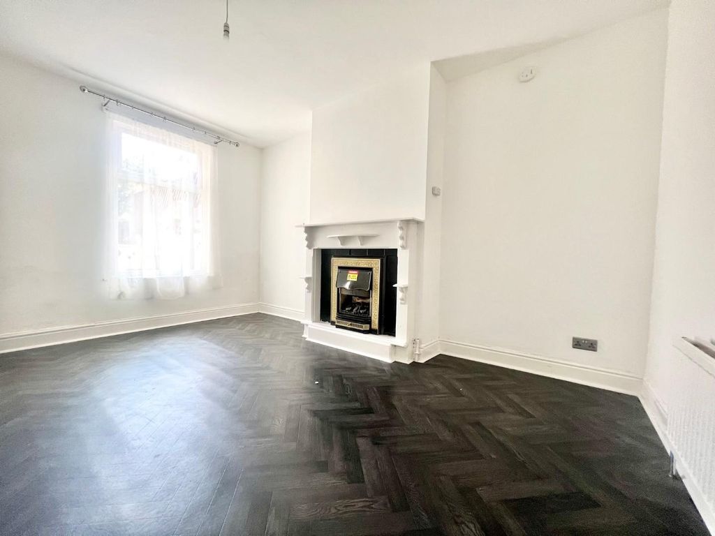 Property photo 3 of 10 Dining Room.Jpg