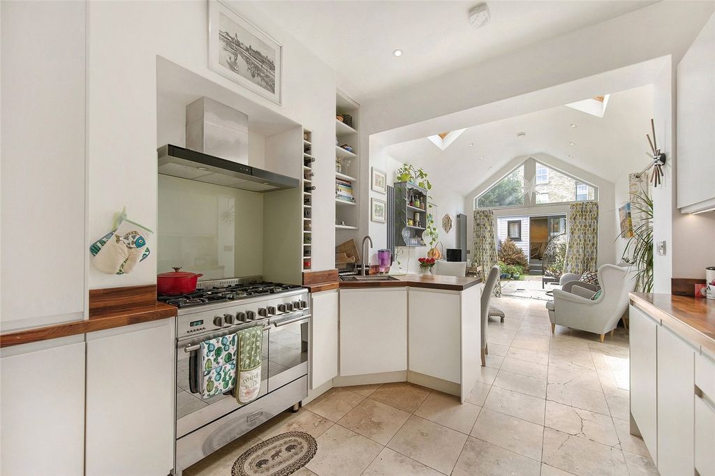 Property photo 1 of 9 Picture No. 02