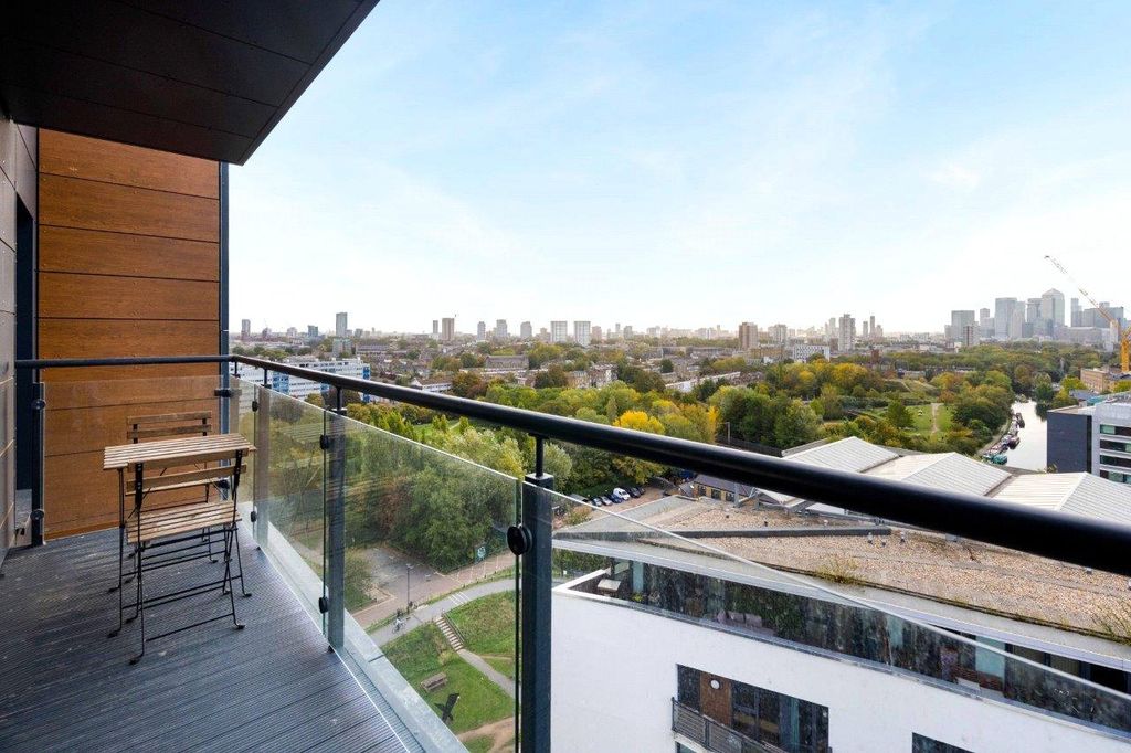 Property photo 2 of 19 Balcony