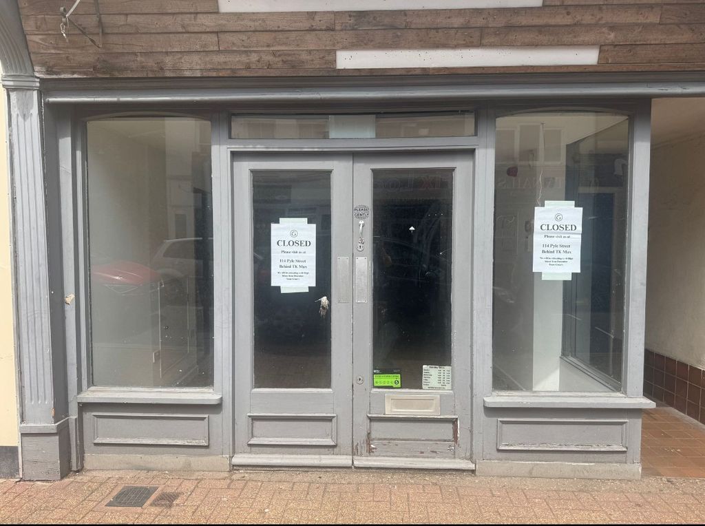 Property photo 1 of 2