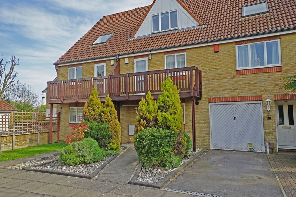Property photo 1 of 35