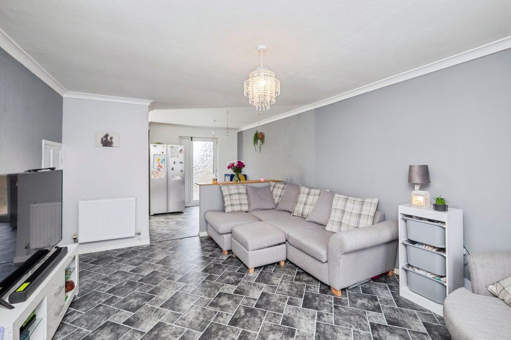 Property photo 2 of 12 Pbox-Img.Jpg