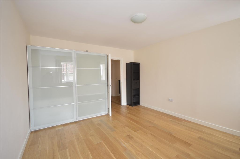 Property photo 2 of 14 Bedroom 1 Wardrobe