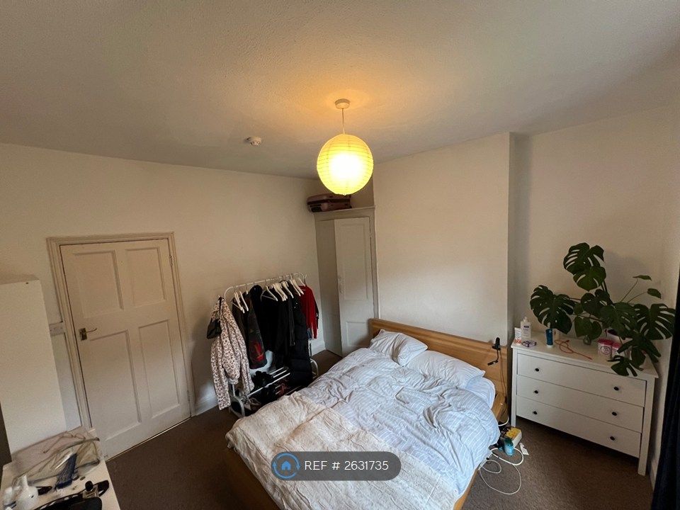 Property photo 2 of 8 Bedroom 1