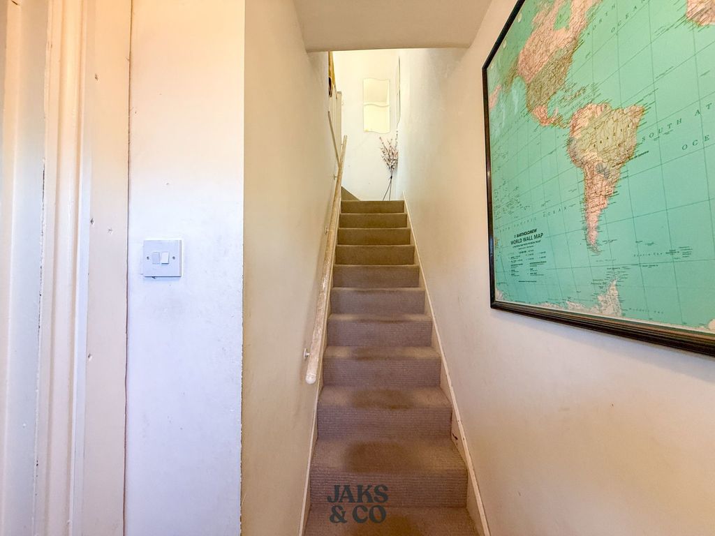 Property photo 3 of 26