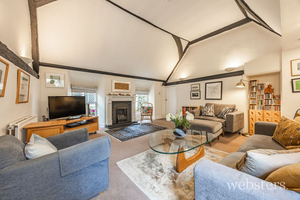 Property photo 2 of 34