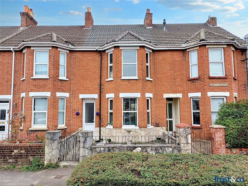 Property photo 1 of 18 St Johns Road