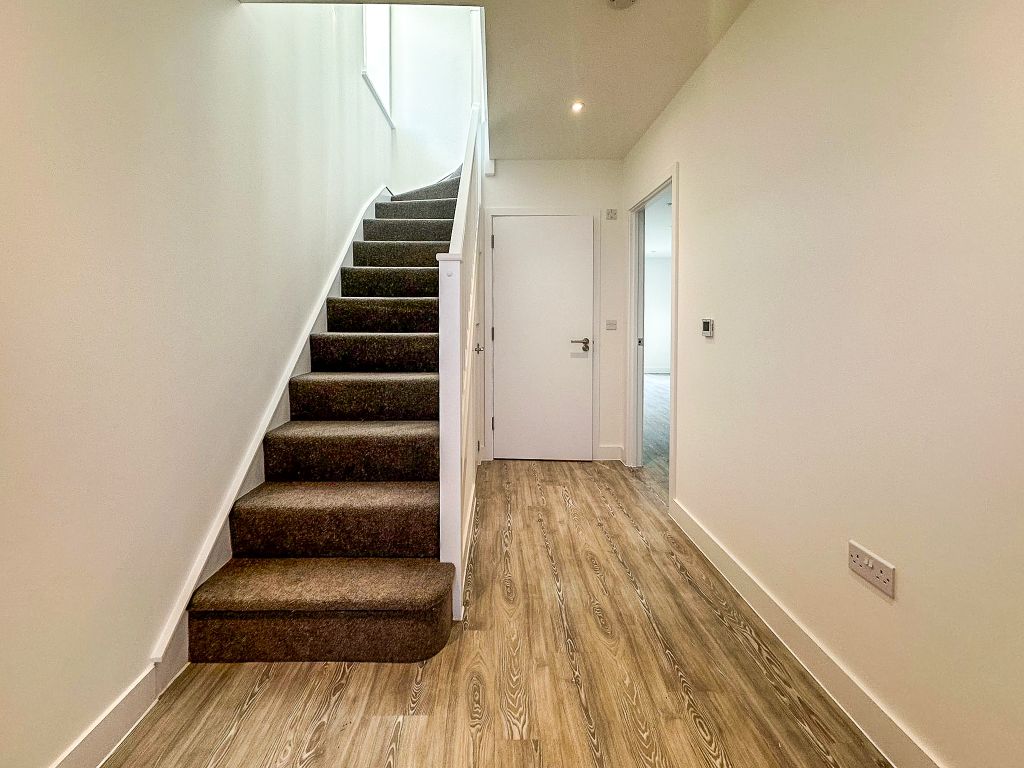 Property photo 2 of 22 Grey Way A (3)