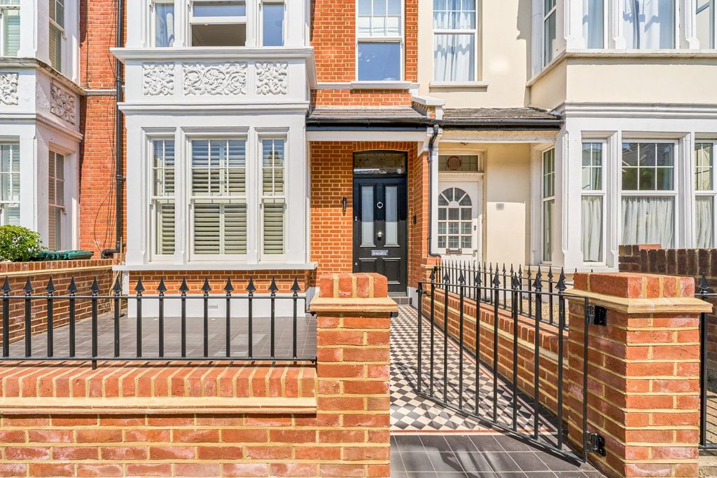 Property photo 2 of 13