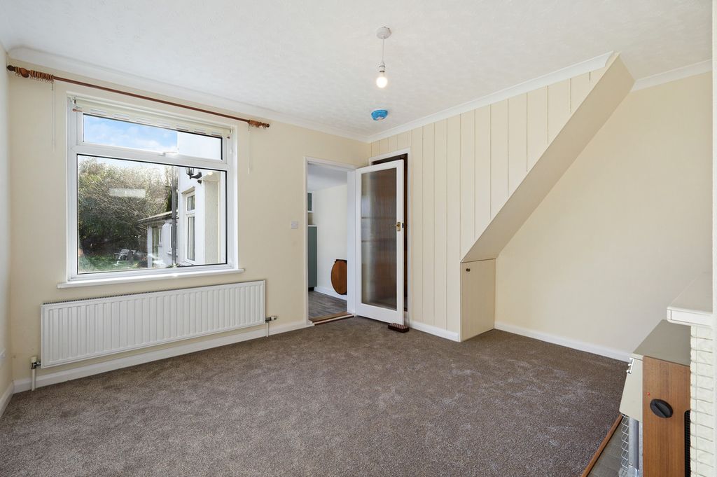 Property photo 3 of 25