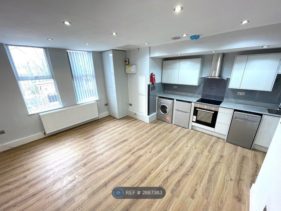 Property photo 1 of 16 Large Open Plan Lounge
