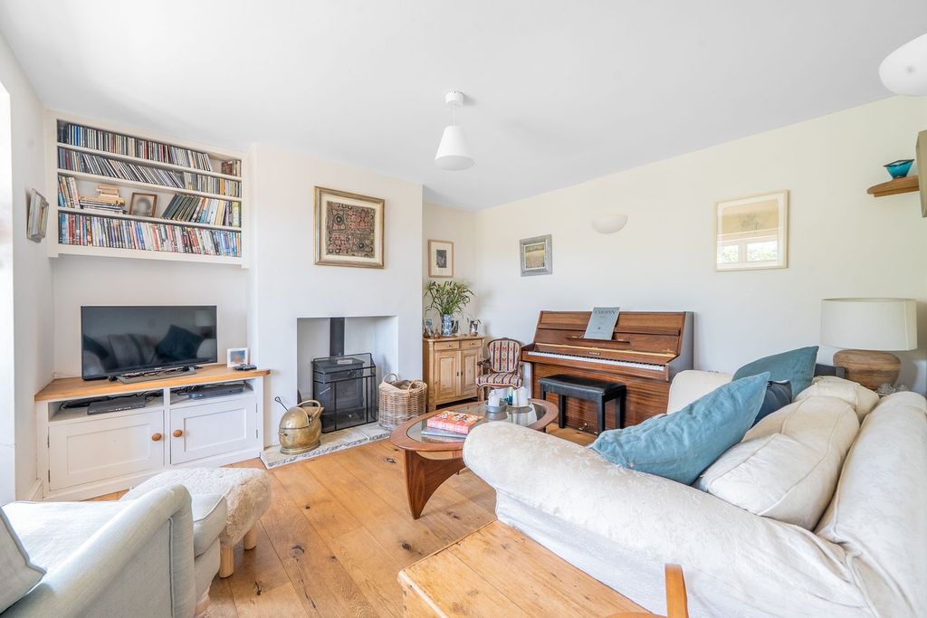 Property photo 3 of 23