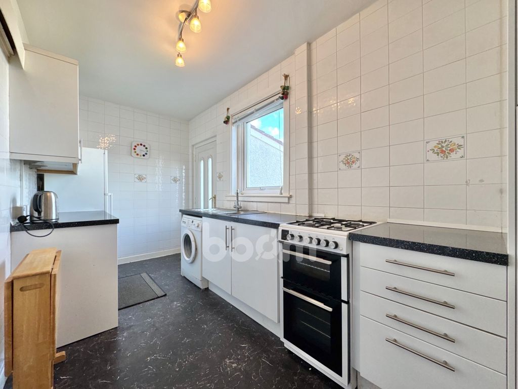 Property photo 3 of 23 Glasgow Road, Ralston Kitchen