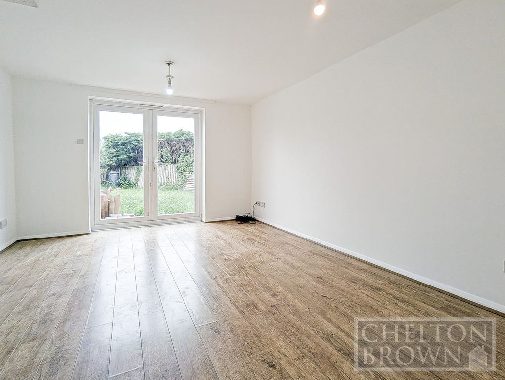 Property photo 3 of 19 Living Room