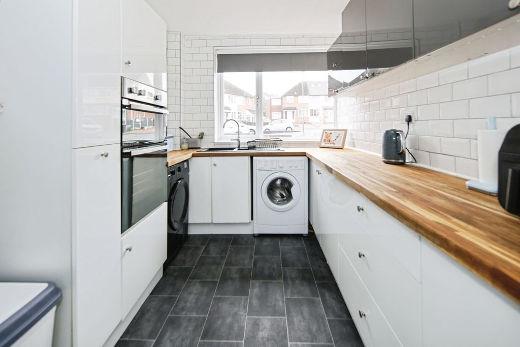 Property photo 3 of 17 Photo