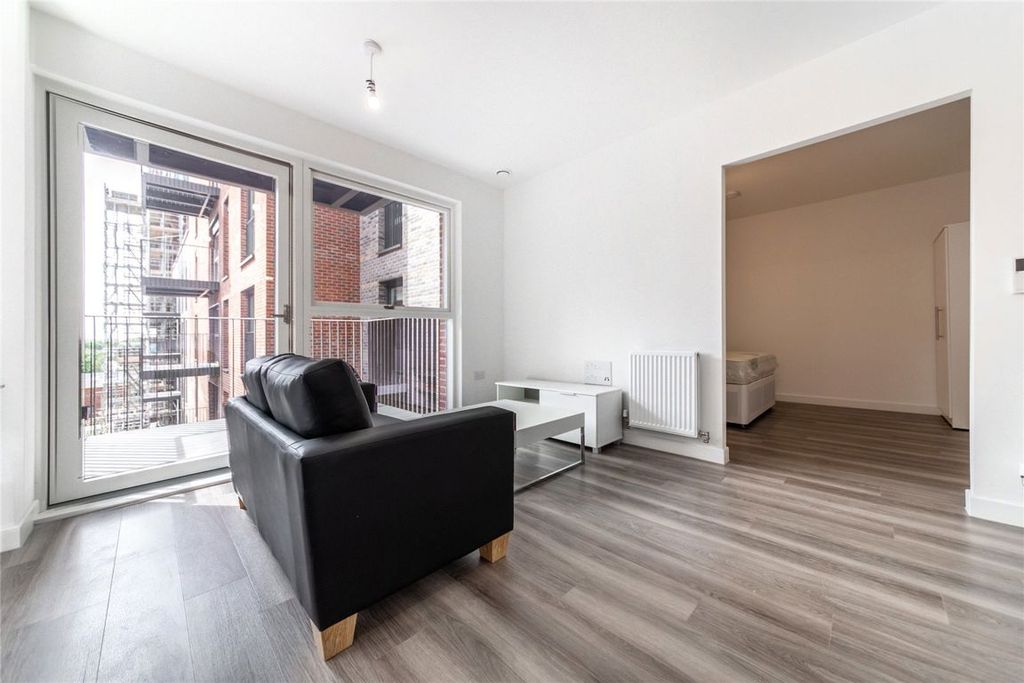 Property photo 2 of 6