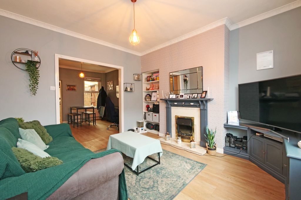 Property photo 2 of 14 Pnmb1859.Jpg