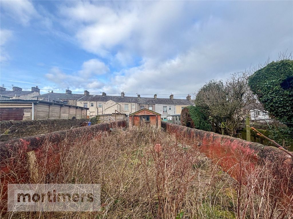 Property photo 2 of 14 Garden