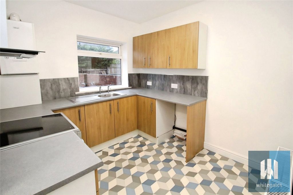 Property photo 2 of 8 Picture No. 18