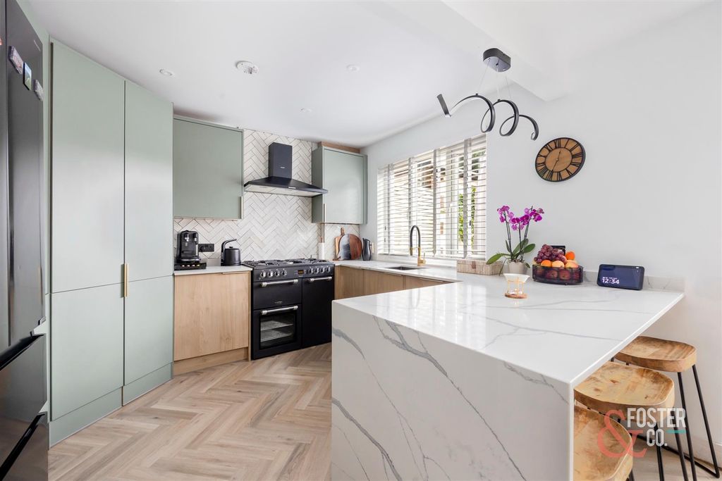 Property photo 2 of 26 King George VI Drive, 39-011.Jpg