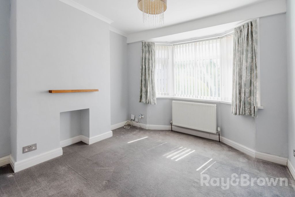 Property photo 3 of 45