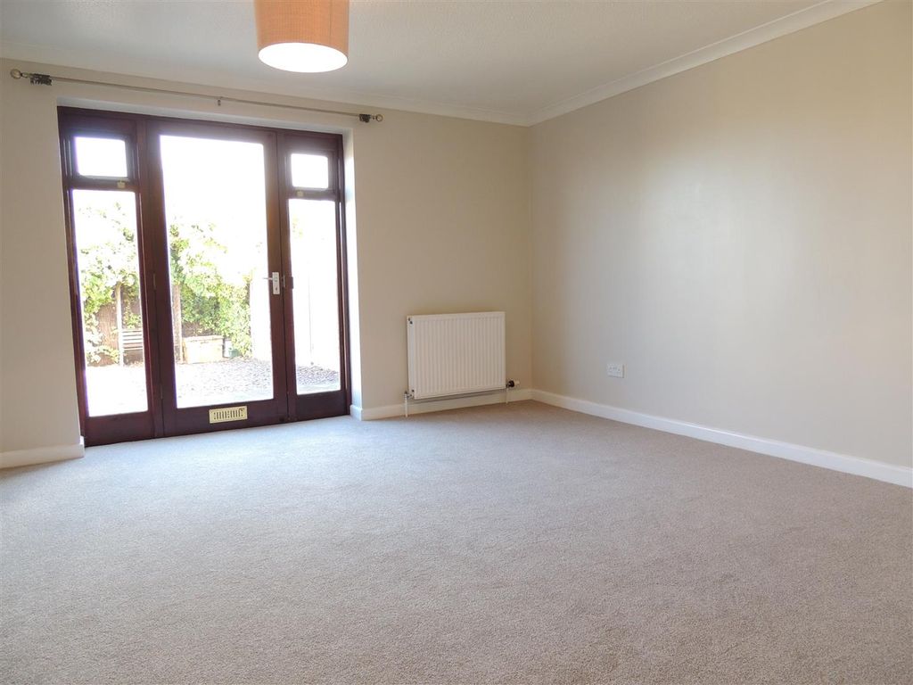 Property photo 3 of 14 Lounge/Diner