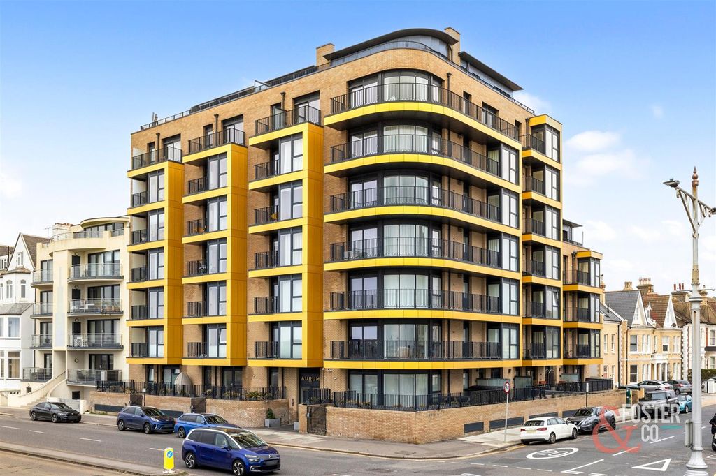 Property photo 1 of 16 Kingsway, Aurum, 42-013.Jpg