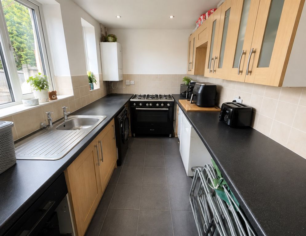 Property photo 3 of 8 5366033