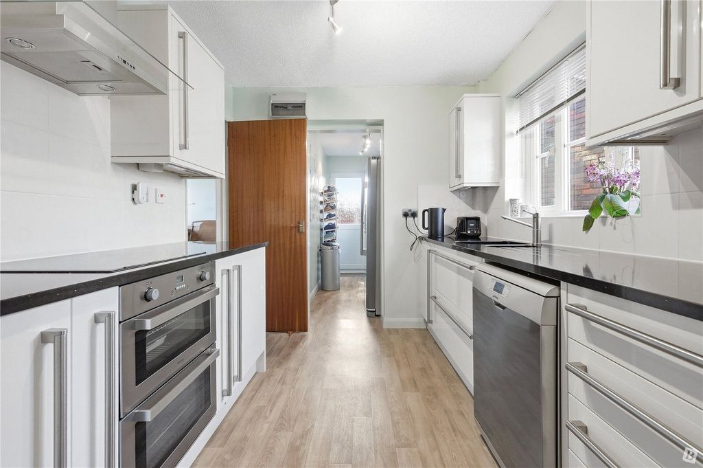 Property photo 2 of 16 Kitchen