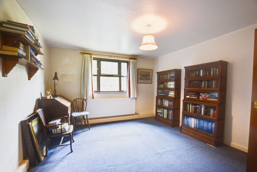 Property photo 3 of 14