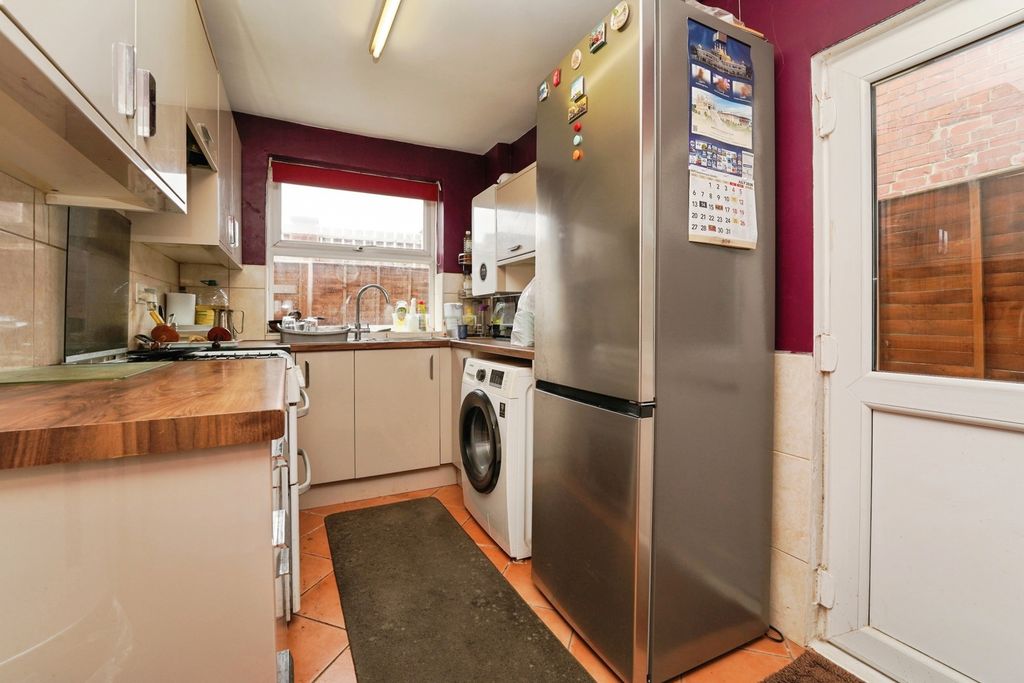 Property photo 2 of 10 Pbox-Img.Jpg