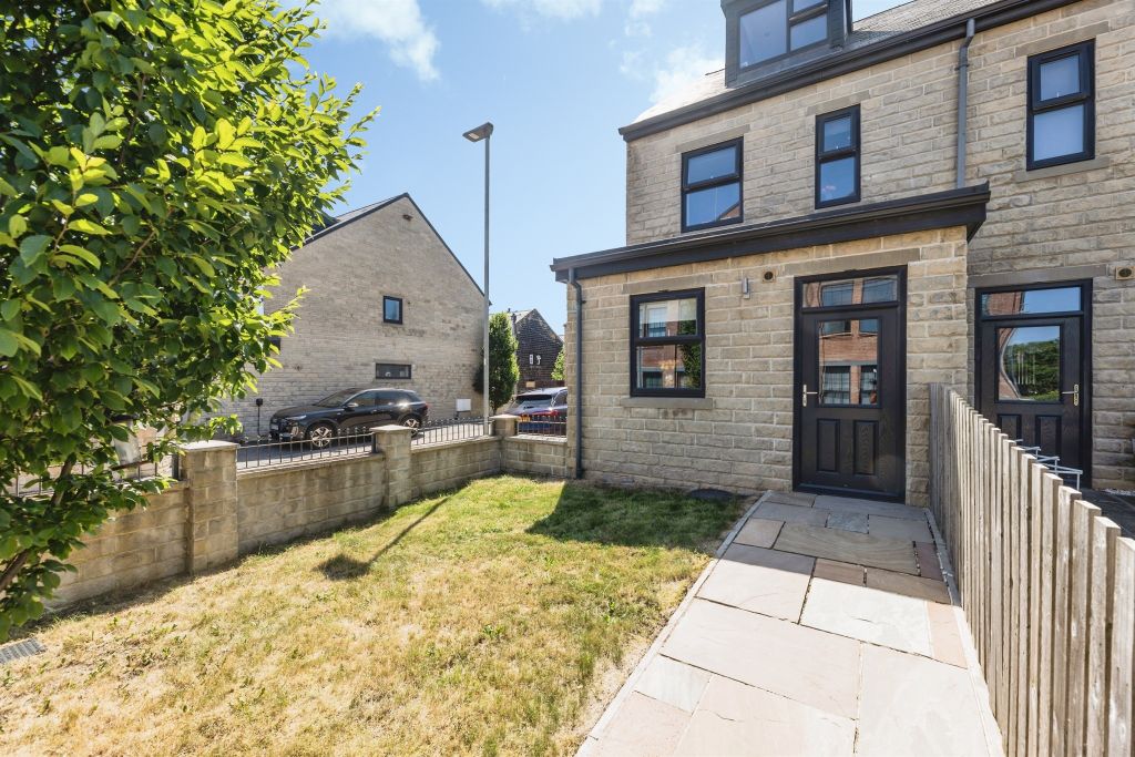 Property photo 2 of 19