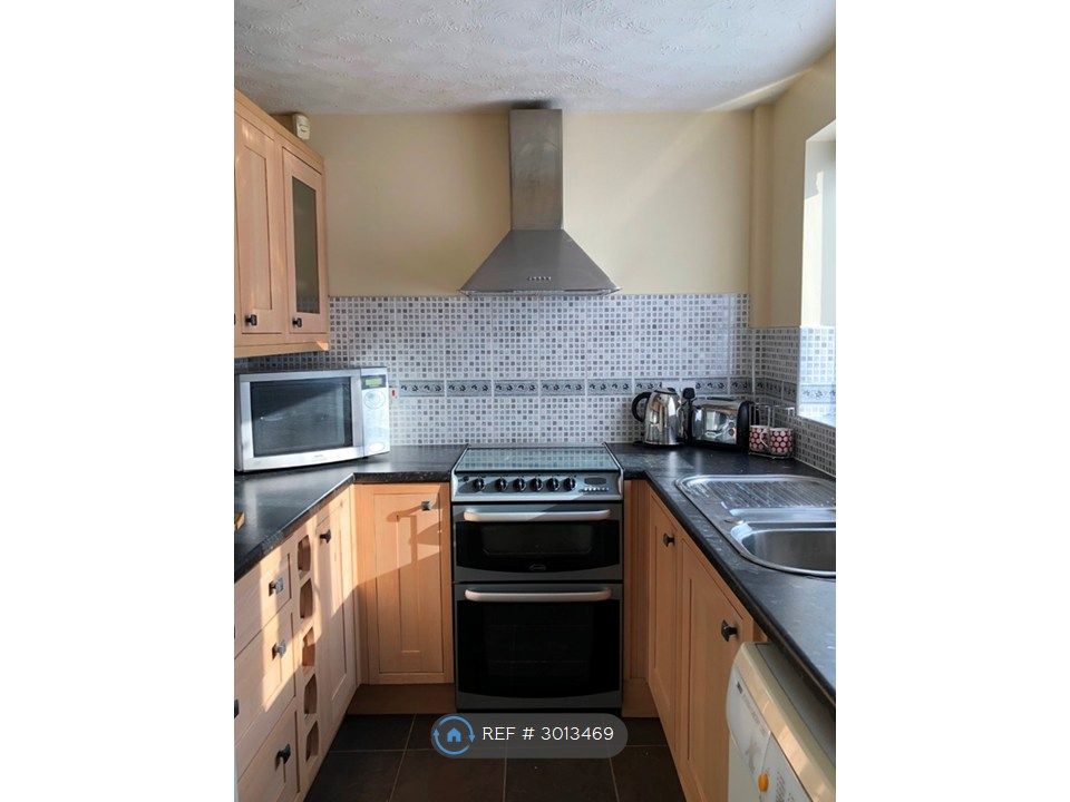Property photo 2 of 13 Kitchen