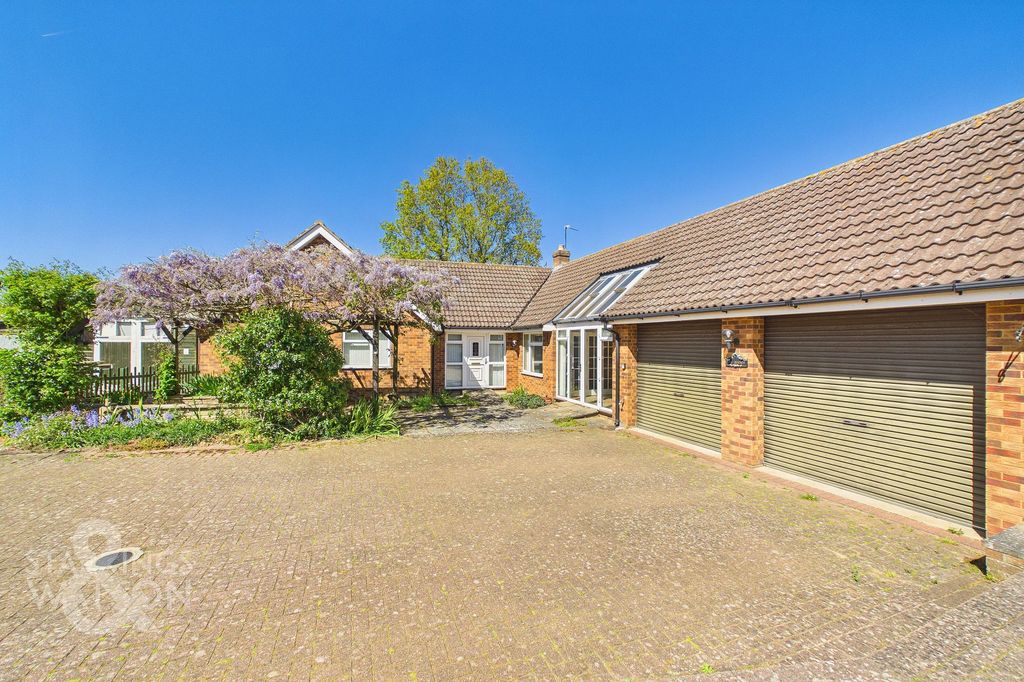 Property photo 1 of 46