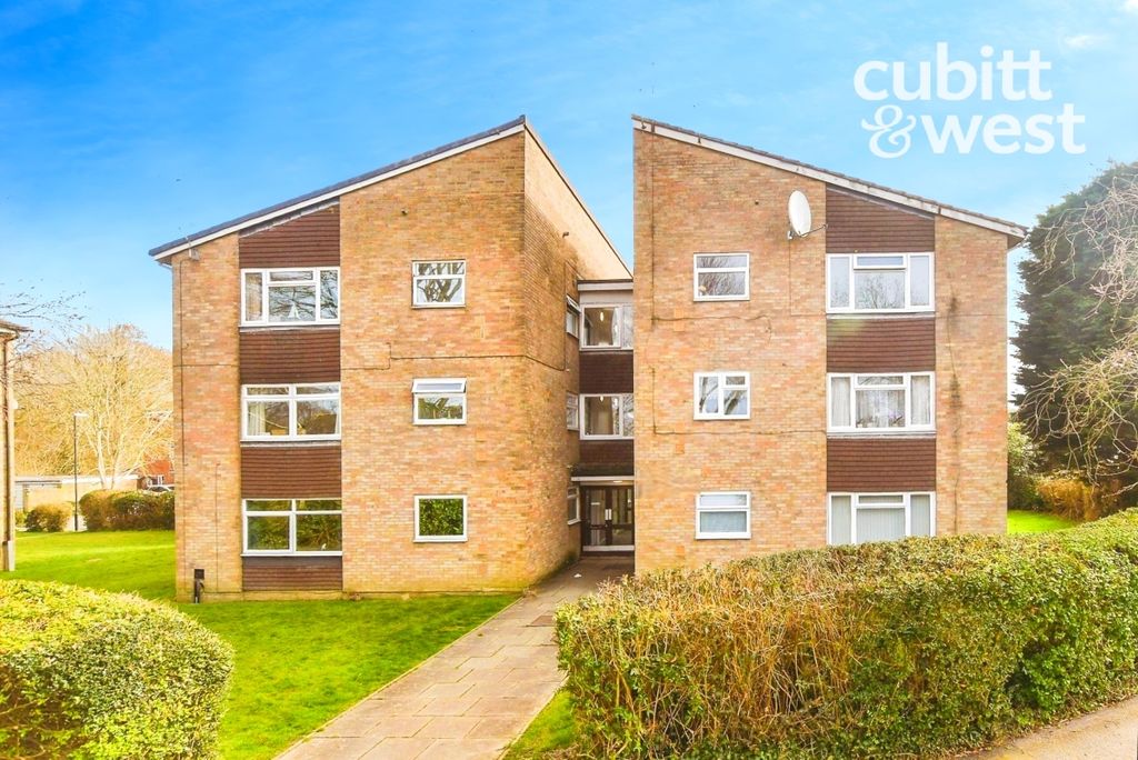 Property photo 1 of 13 External