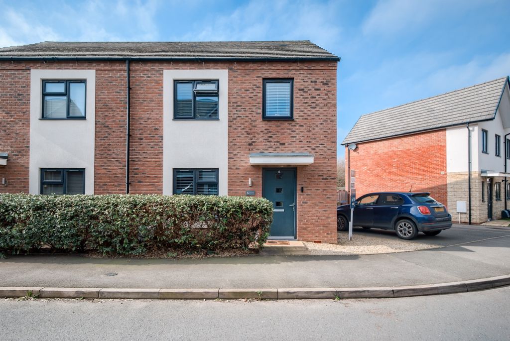 Property photo 1 of 18 Xh2A5193-Hdr(3)