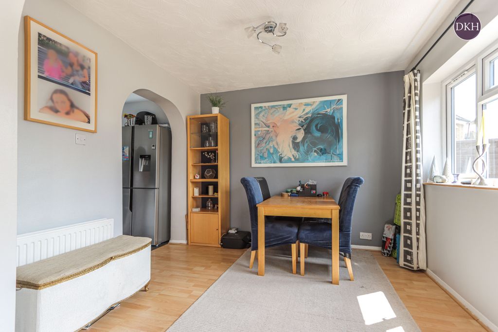 Property photo 2 of 15 Picture No. 18