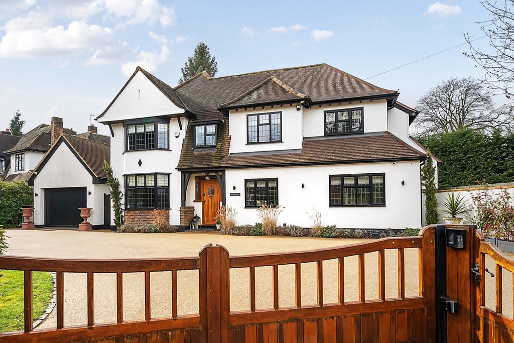 Property photo 1 of 30 External