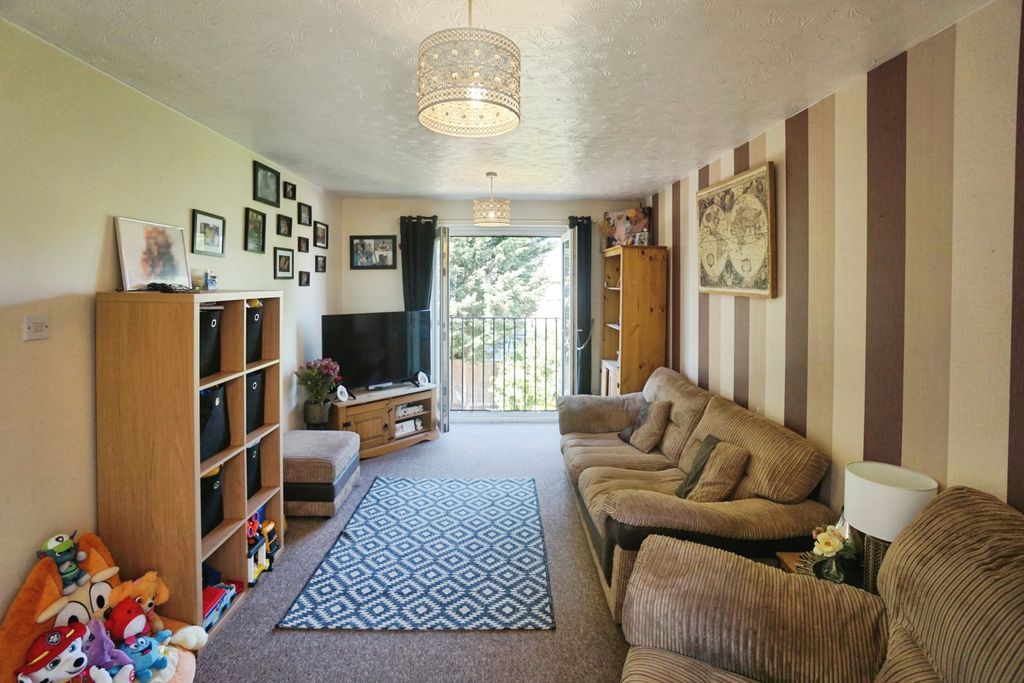 Property photo 3 of 13 Living Room