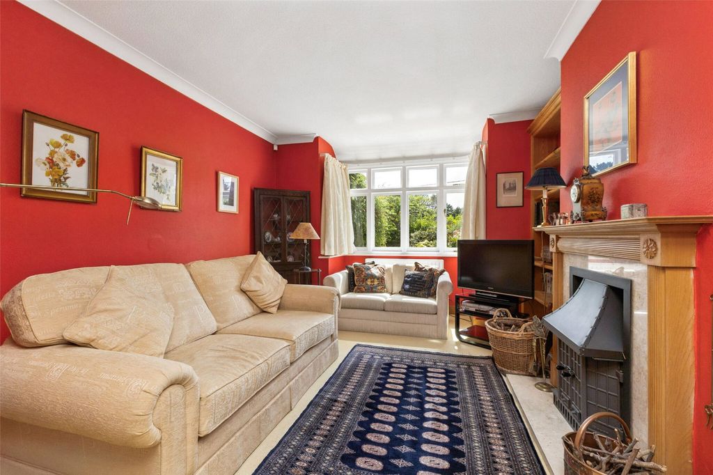 Property photo 3 of 14 Sitting Room