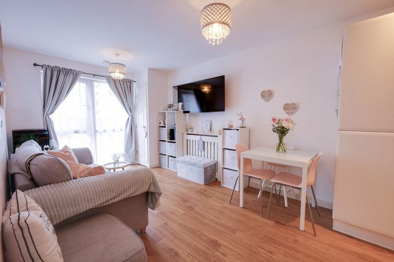 Property photo 3 of 11 4686332