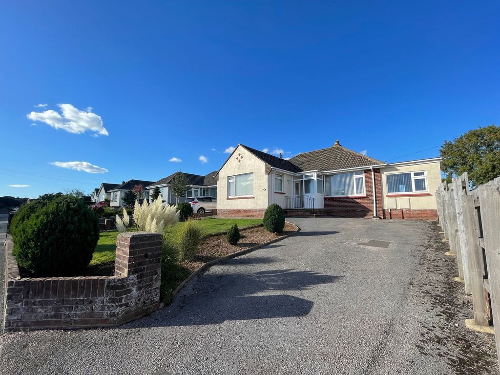 Property photo 2 of 26