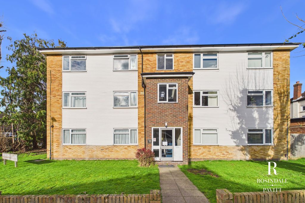 Property photo 1 of 18