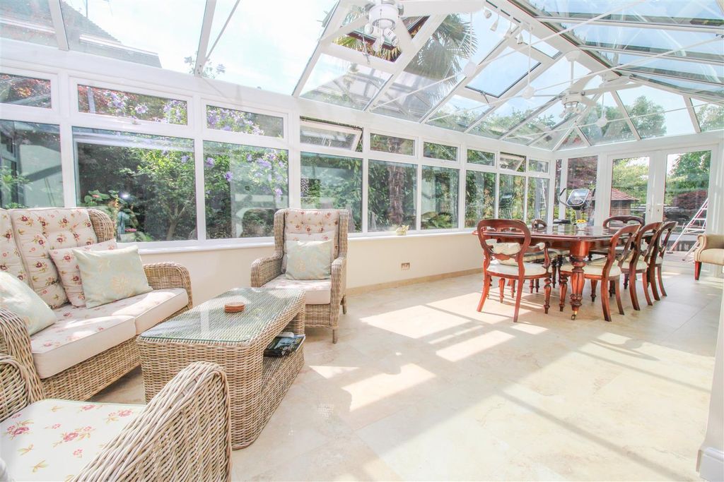 Additional image 7 of 5 bed detached house for saleCommonside Road, Harlow CM18